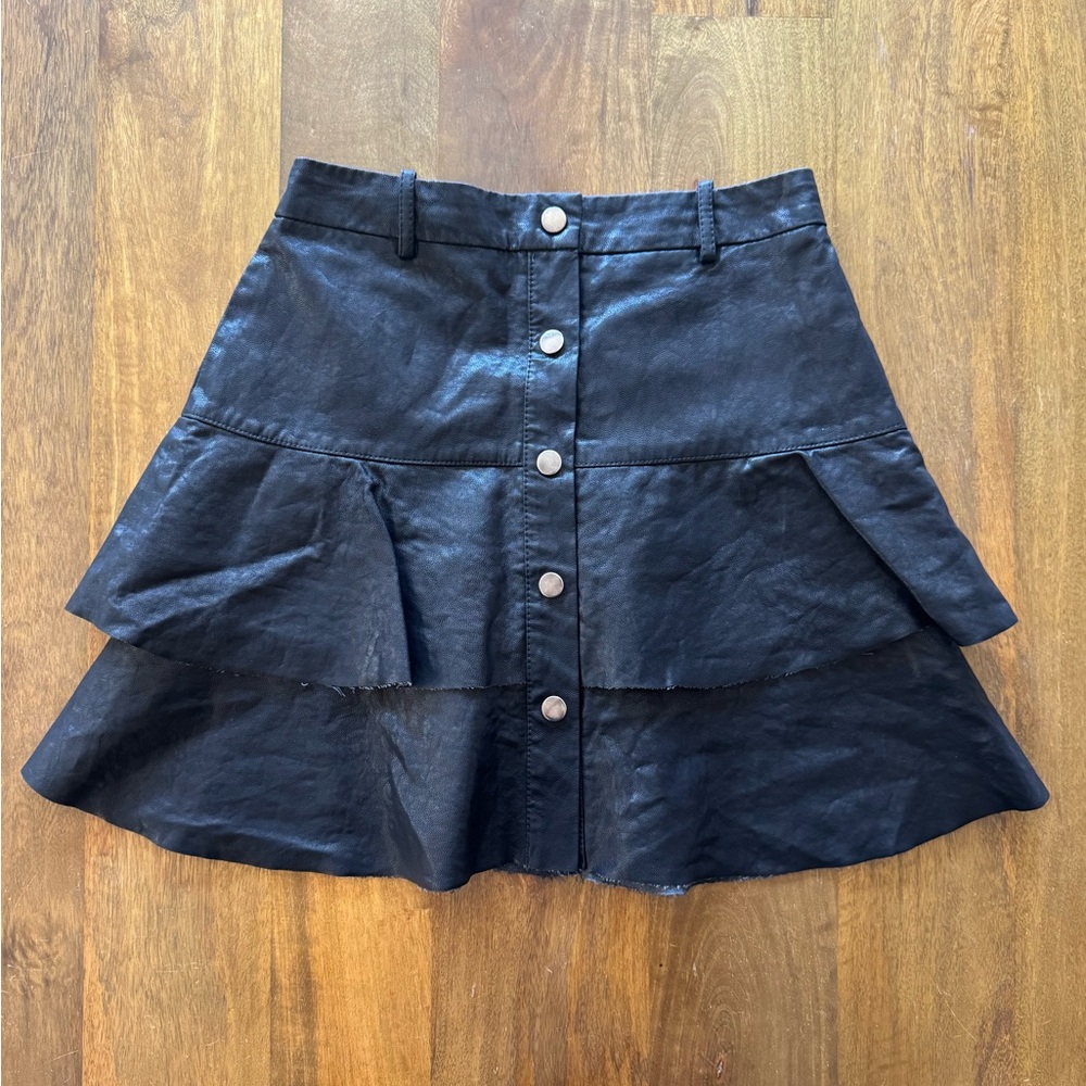 ZARA black faux leather ruffle mini skirt size XS‎
